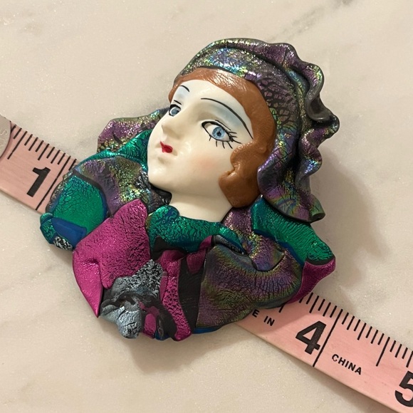 VTG Art Deco Lady Face Head Brooch Pin with real feathers Aristocrat - Picture 8 of 11